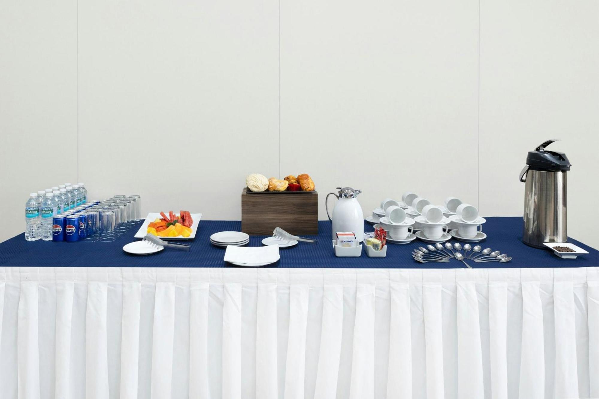 Courtyard By Marriott Puebla Las Animas Buitenkant foto