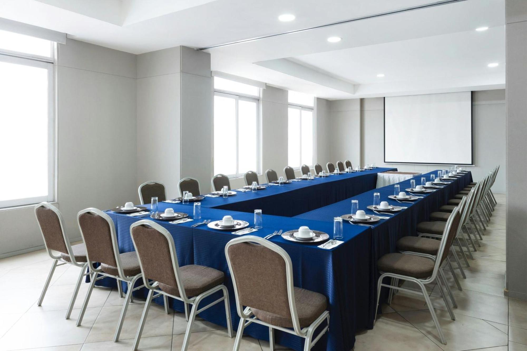 Courtyard By Marriott Puebla Las Animas Buitenkant foto