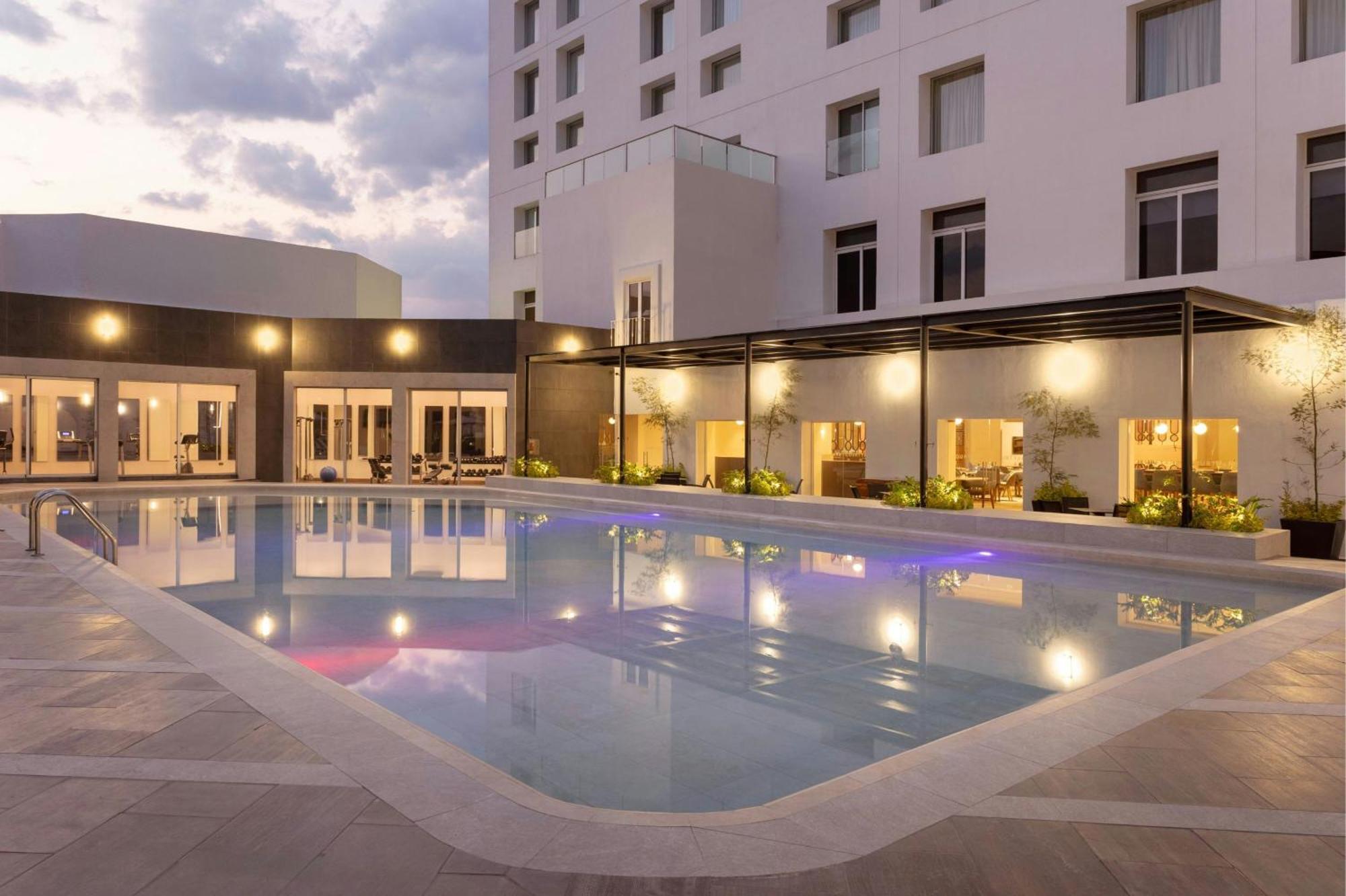 Courtyard By Marriott Puebla Las Animas Buitenkant foto